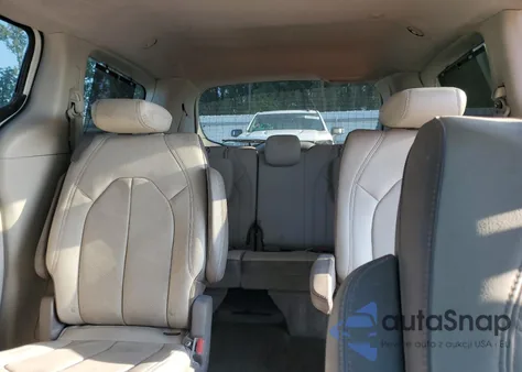 2018 Chrysler Pacifica Touring L z USA, uszkodzony, nr VIN 2C4RC1BG7JR142464